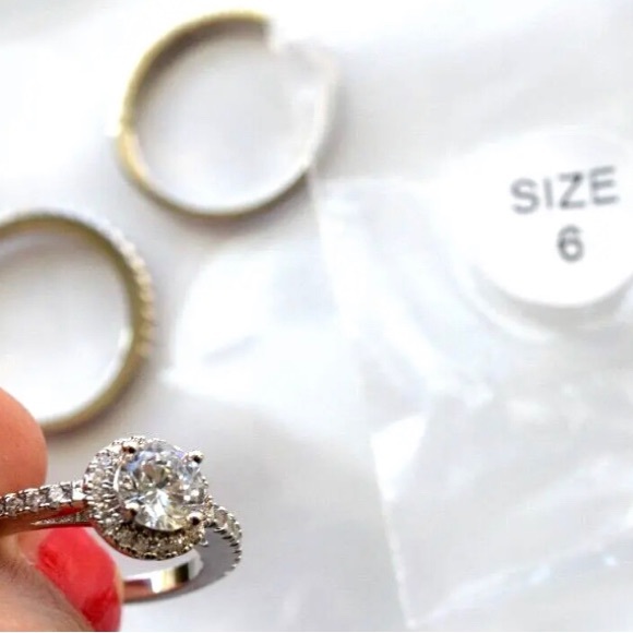 NEW Wedding Engagement Ring Set Round Cut Hiquality CZ, 18K White Gold plated, 6 - Picture 2 of 3